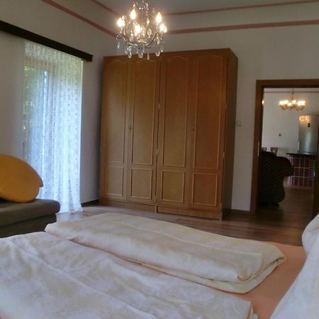 Garten- & Loggia-Appartement Herrenhaus Dellach im Drautal Екстериор снимка
