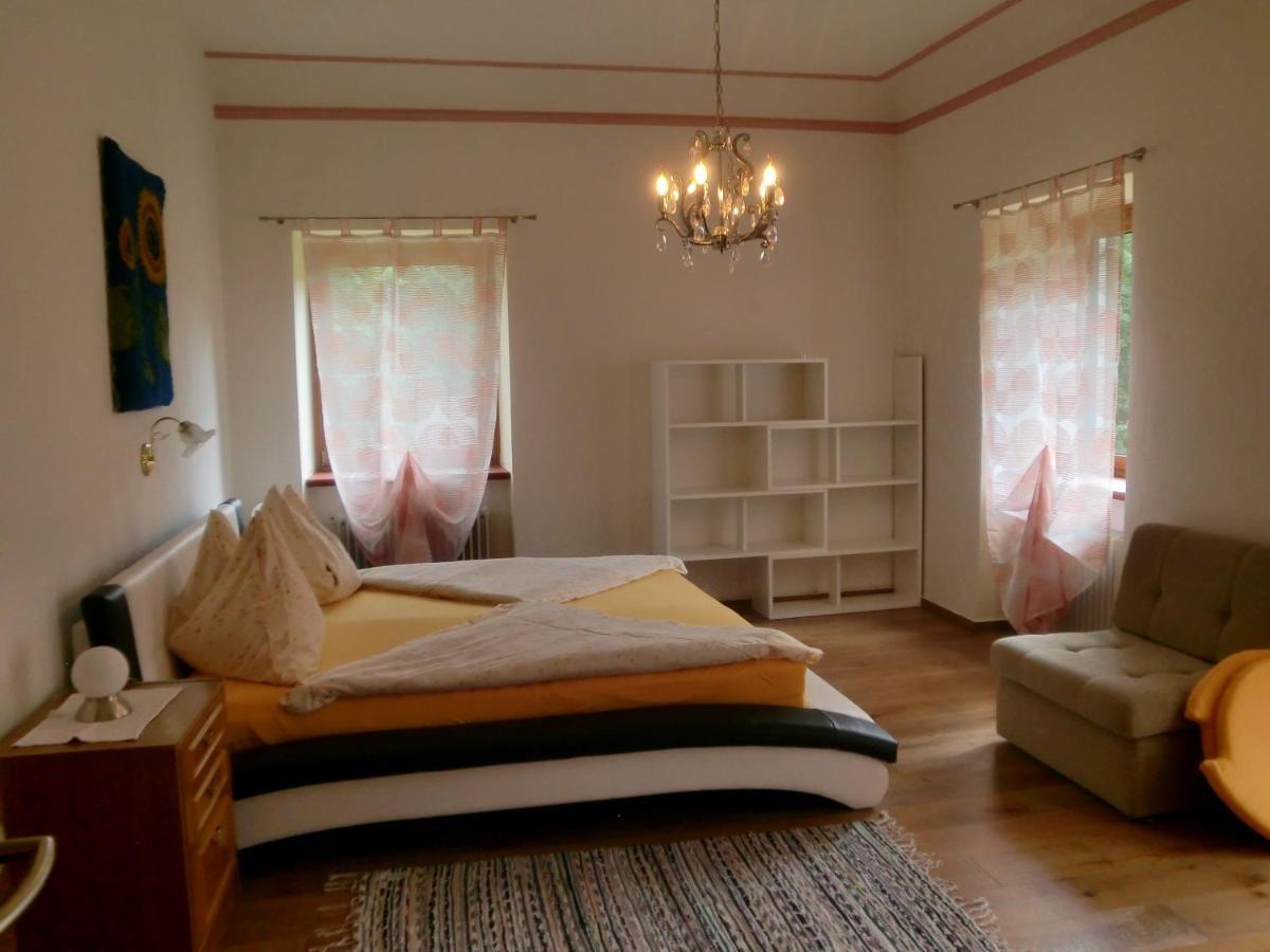 Garten- & Loggia-Appartement Herrenhaus Dellach im Drautal Екстериор снимка
