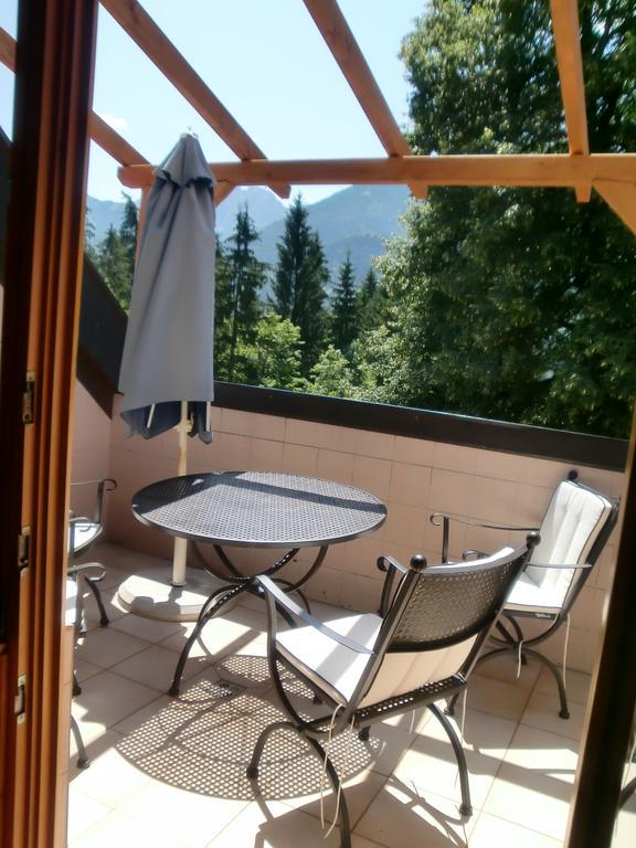 Garten- & Loggia-Appartement Herrenhaus Dellach im Drautal Стая снимка