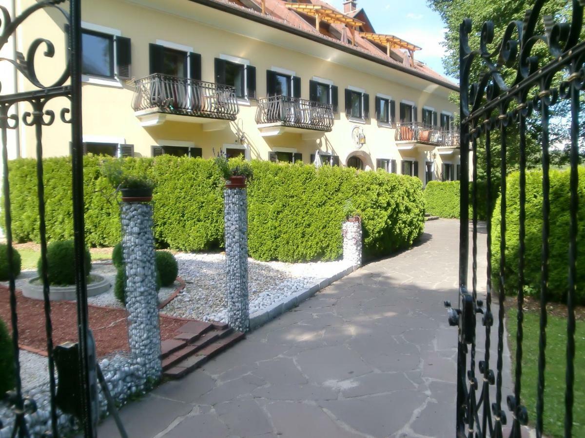 Garten- & Loggia-Appartement Herrenhaus Dellach im Drautal Екстериор снимка