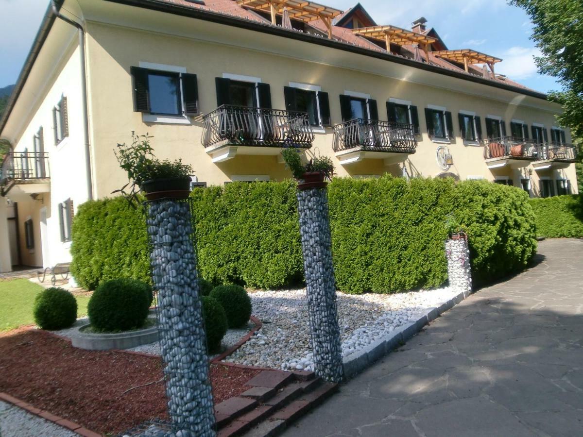 Garten- & Loggia-Appartement Herrenhaus Dellach im Drautal Екстериор снимка