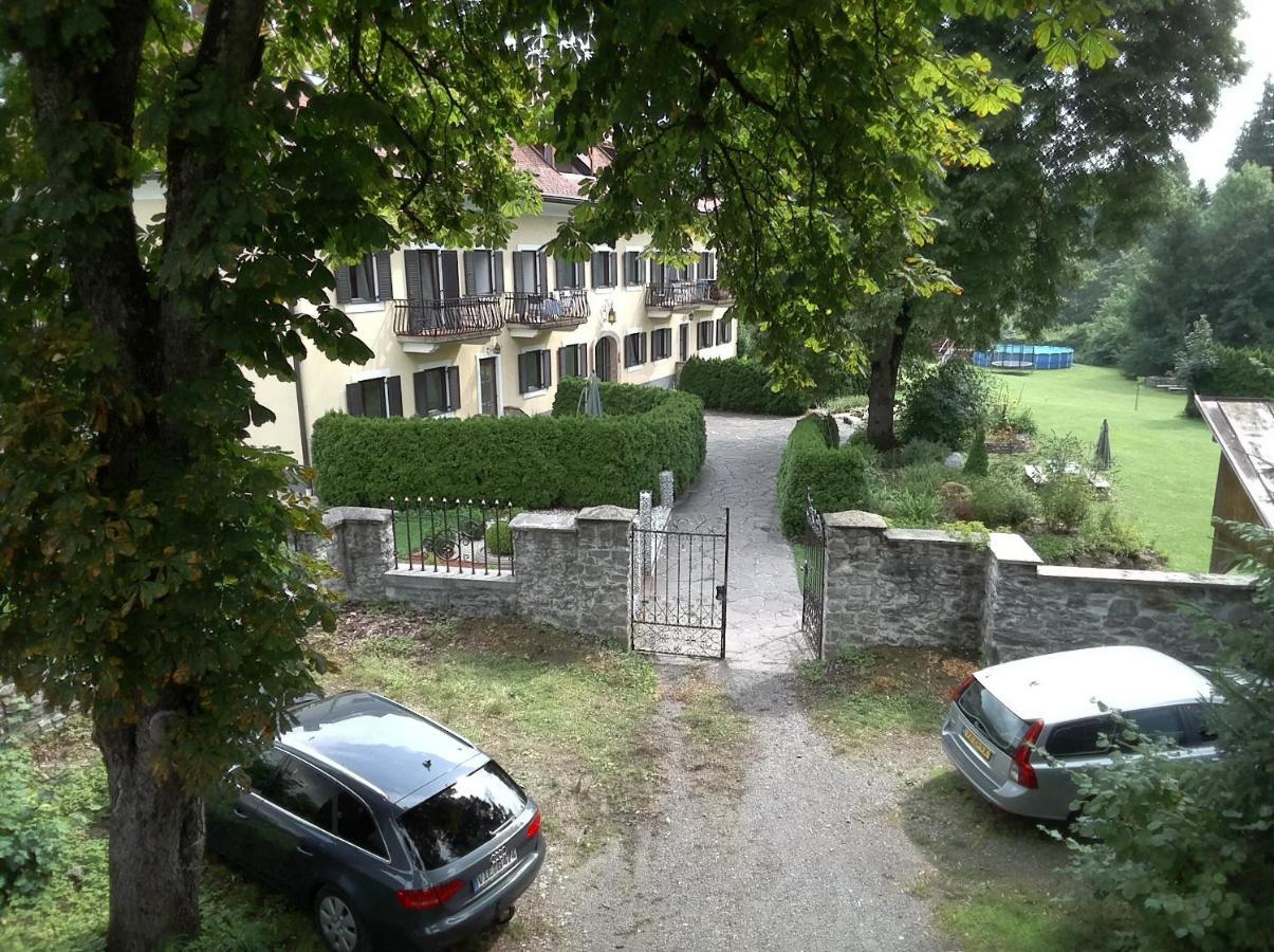 Garten- & Loggia-Appartement Herrenhaus Dellach im Drautal Екстериор снимка